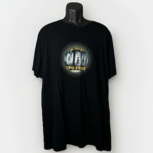 McMenamins UFO Fest 2017 Labyrinth 2-Sided Alien Black Men’s T-Shirt Size 2XL